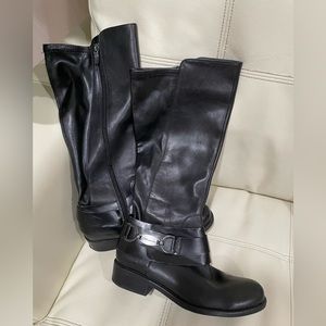 BCBG knee high boots